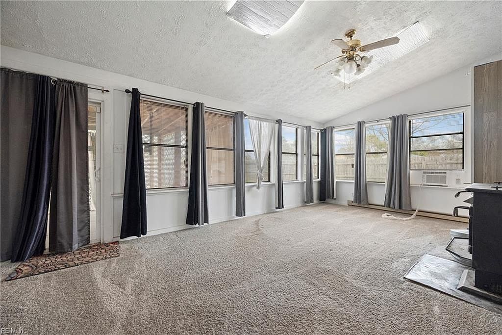 639 Fairfield Blvd Hampton, VA 23669 - Thumbnail 3