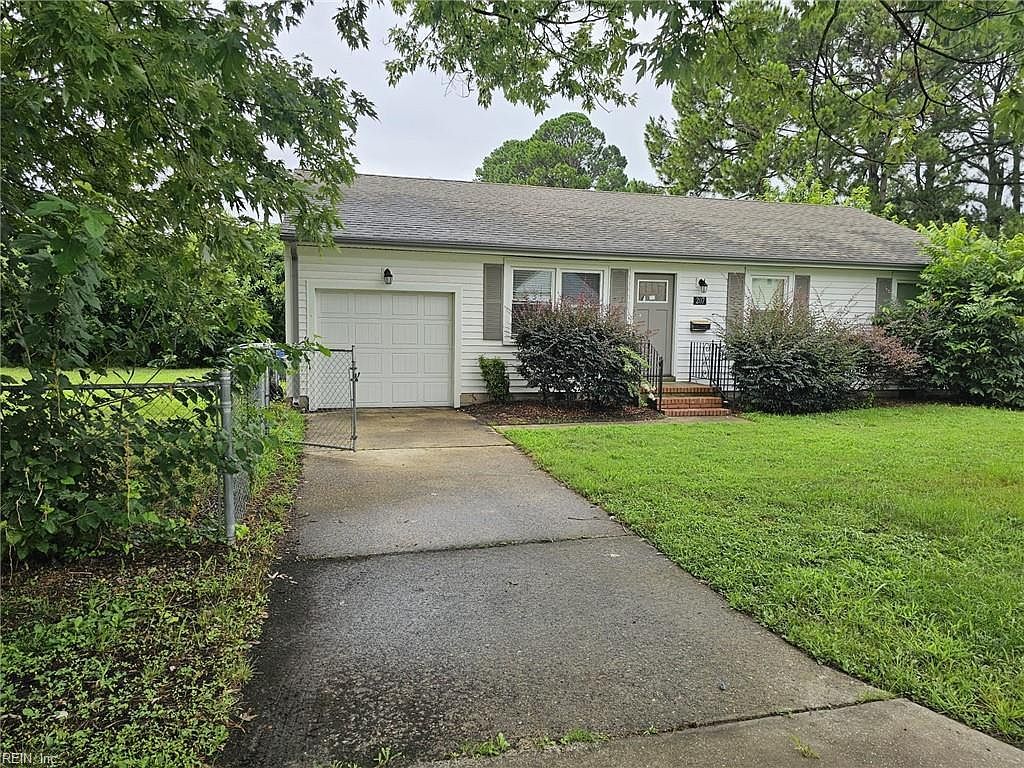 207 Kelly Dr Portsmouth, VA 23702 - Thumbnail 3
