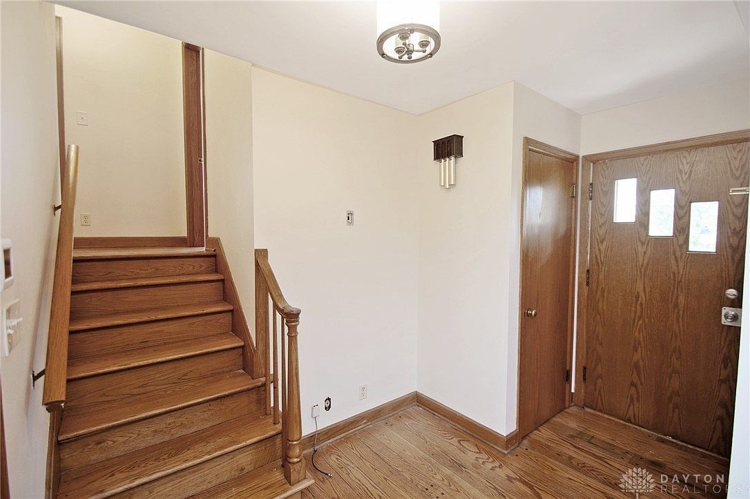 5791 Greenlawn Rd Hamilton, OH 45011 - Thumbnail 3