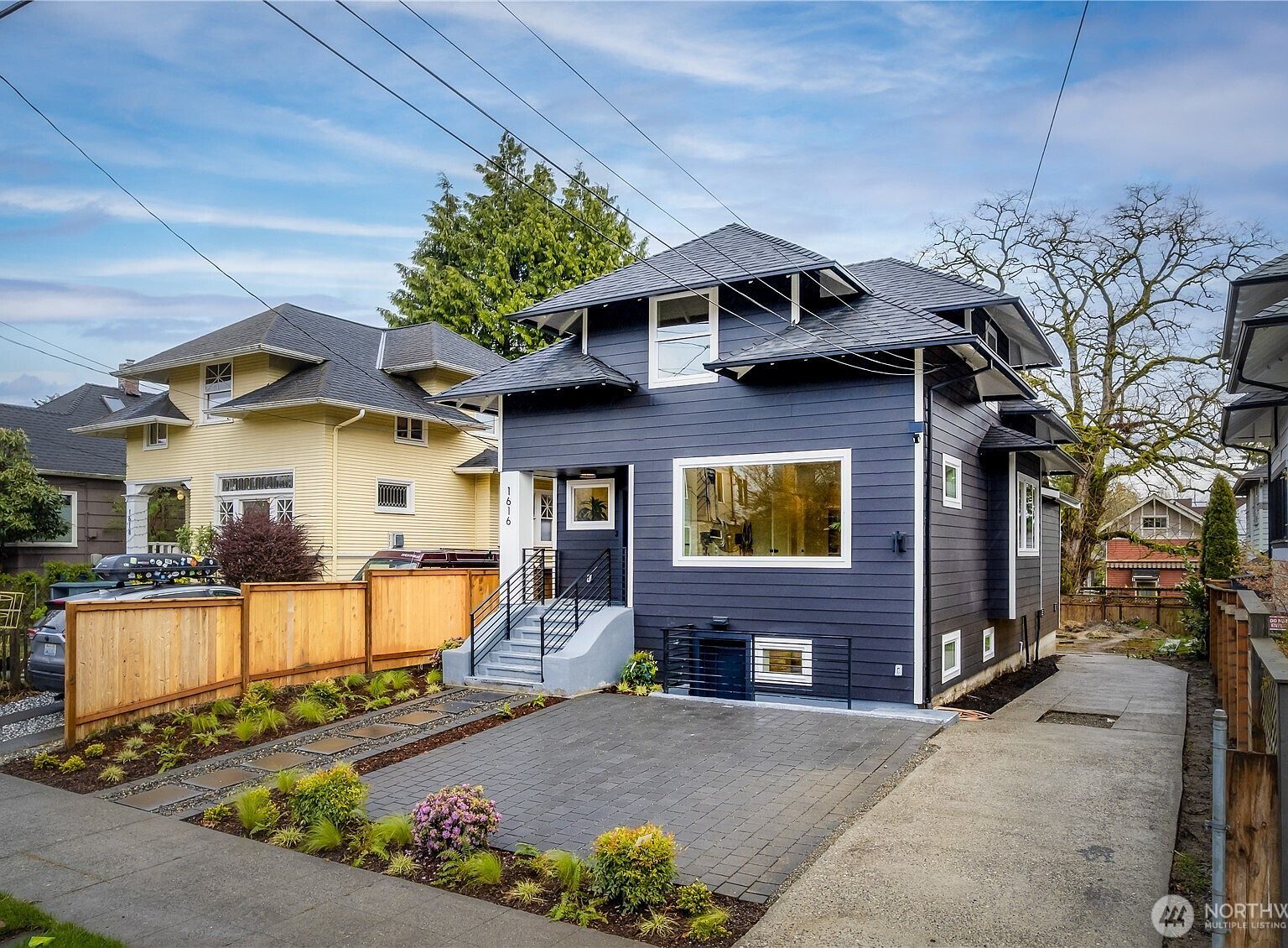 1616 21st Ave Seattle, WA 98122 - Thumbnail 3