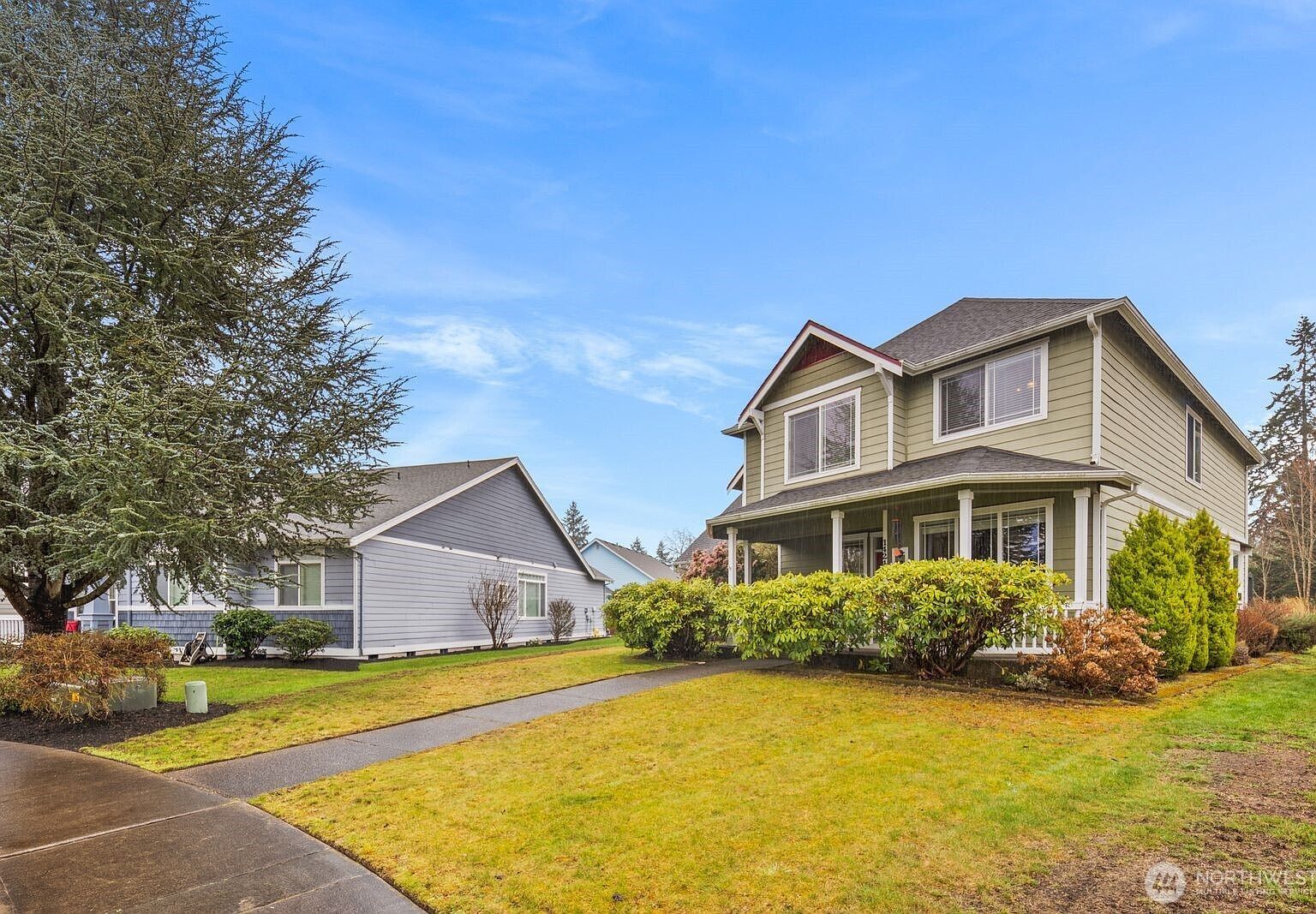 1424 Latham Ct Dupont, WA 98327 - Thumbnail 3