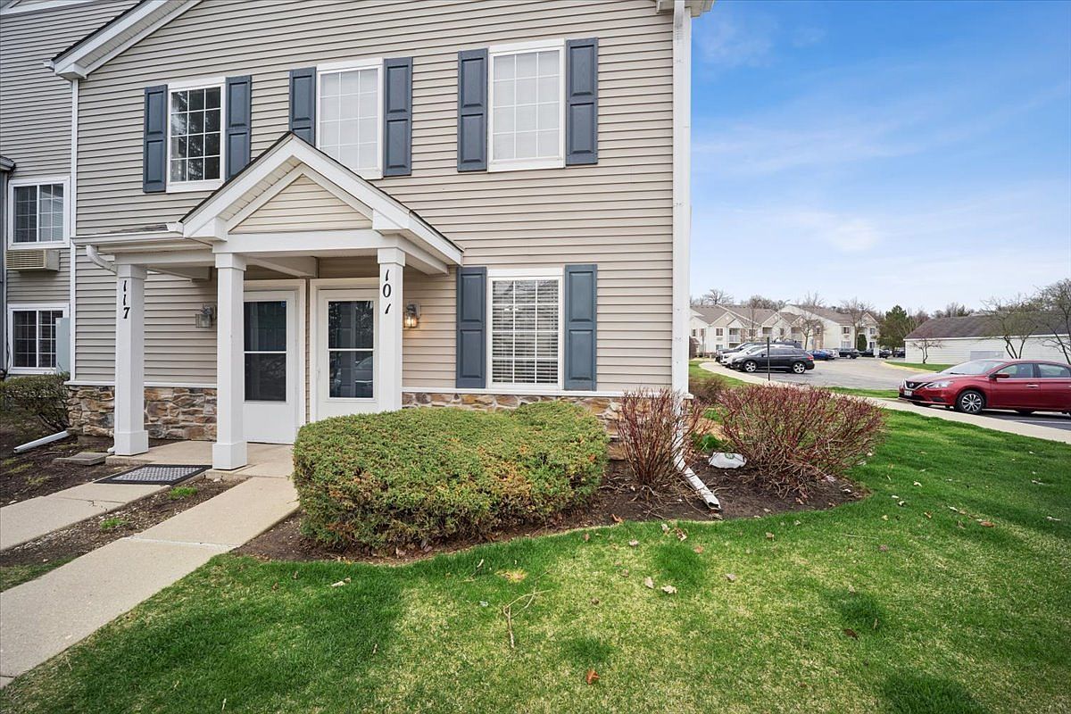 101 Silverstone Dr #101 Carpentersville, IL 60110 - Thumbnail 3