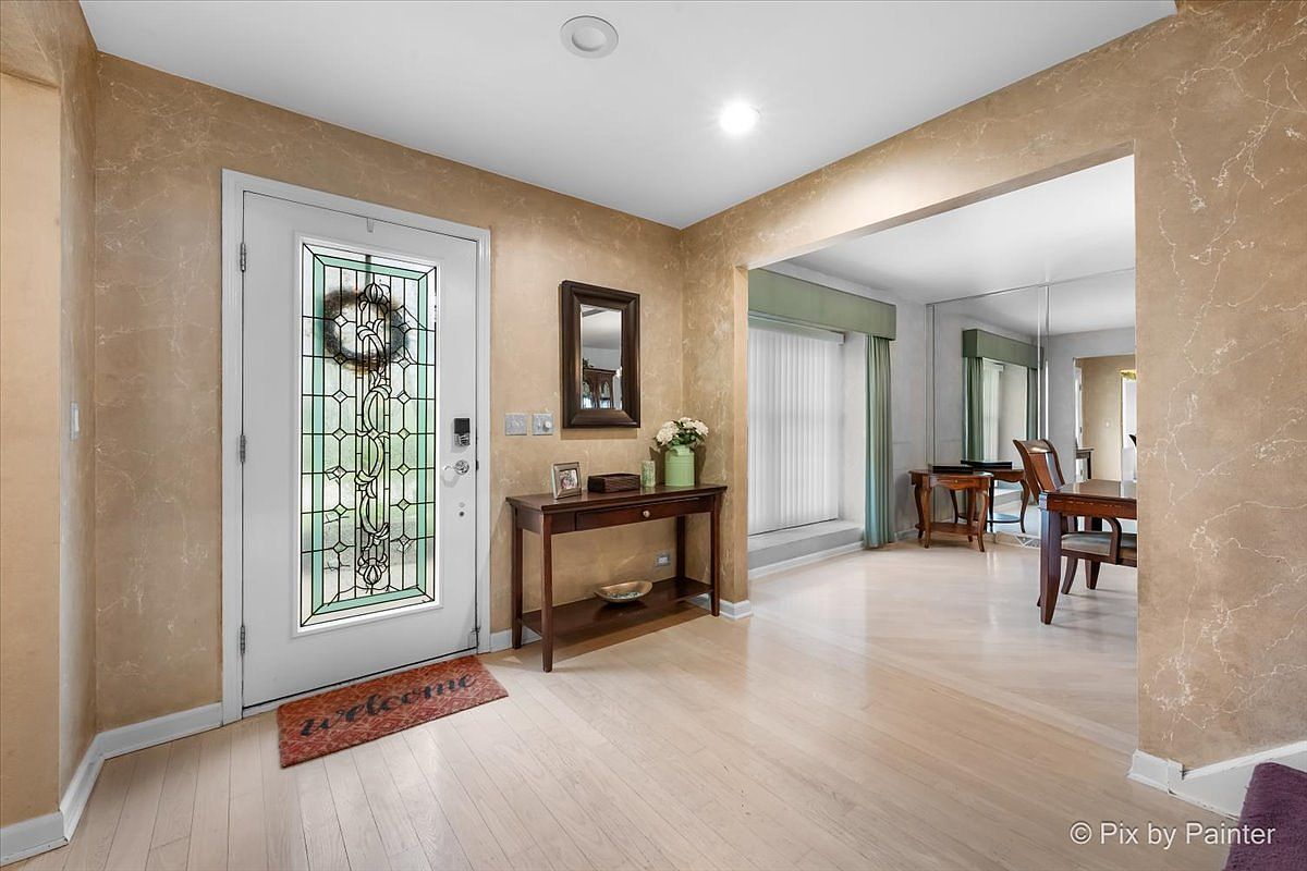 546 W Revere Ln Palatine, IL 60067 - Thumbnail 3