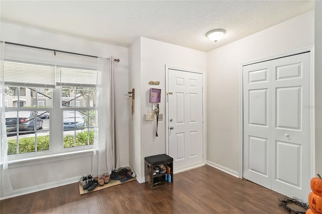 6566 Swissco Dr APT 417 Orlando, FL 32822 - Thumbnail 3