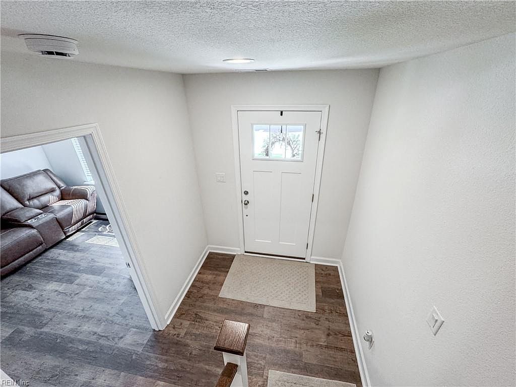 2022 Laycock Ln #101 Suffolk, VA 23435 - Thumbnail 3