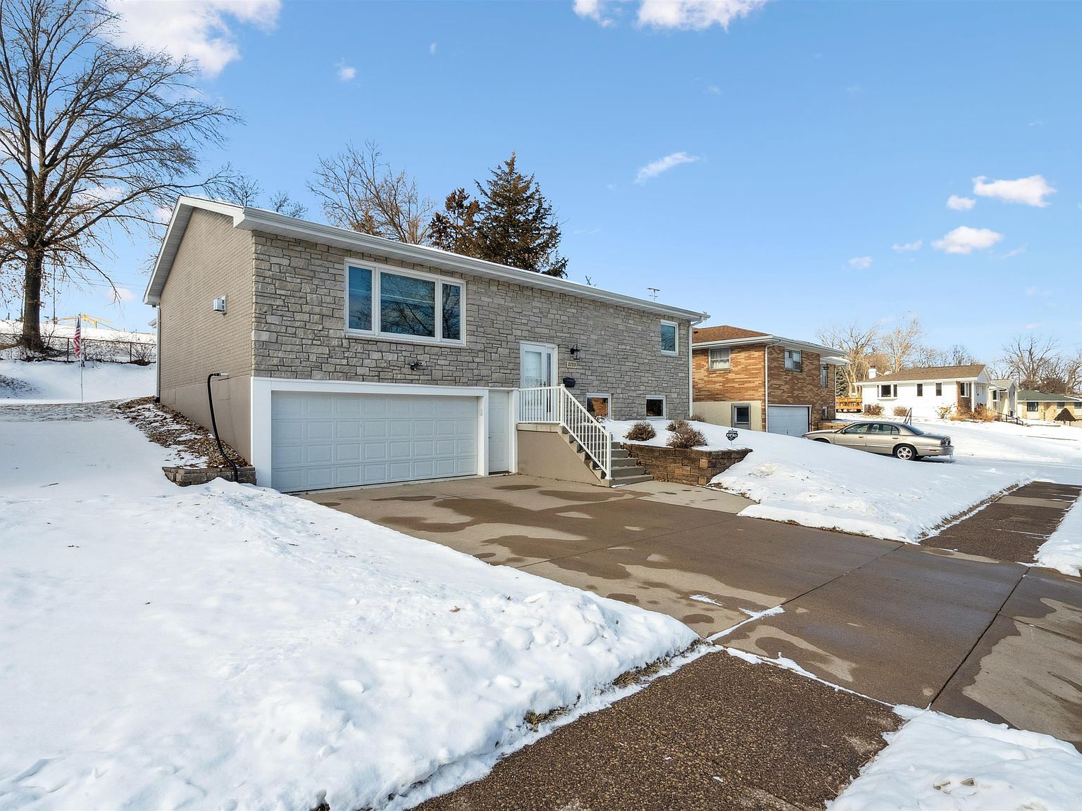 2739 Balboa Dr Dubuque, IA 52001 - Thumbnail 3