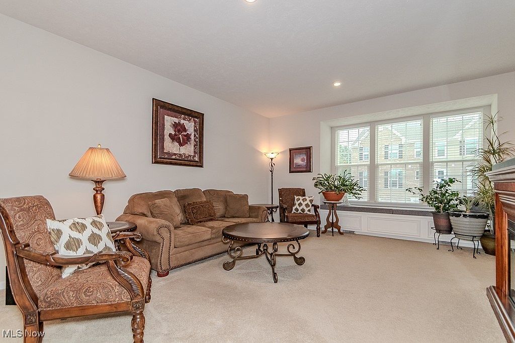 34615 Ethan Way Willoughby, OH 44094 - Thumbnail 3