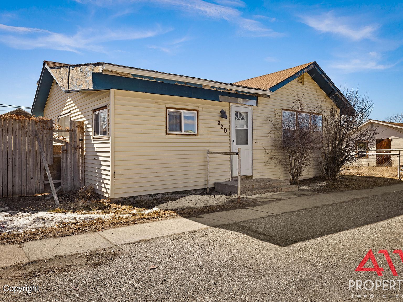 320 Watson St Midwest, WY 82643 - Thumbnail 3