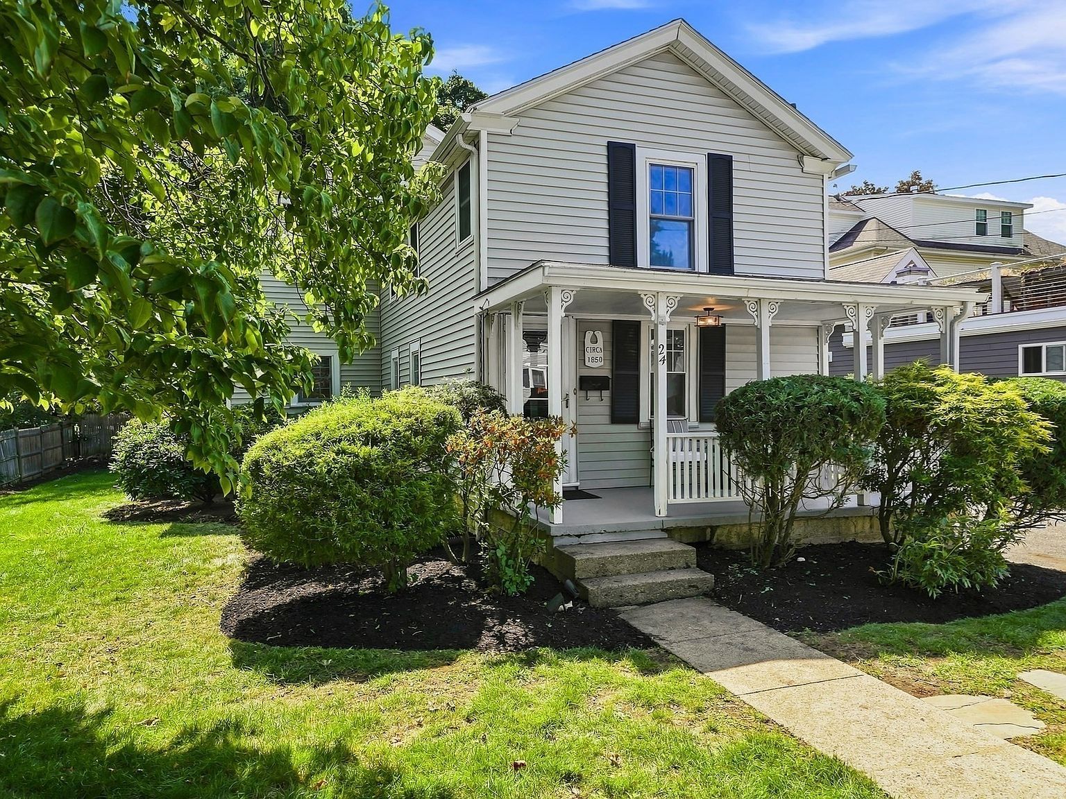 24 Richardson St Winchester, MA 01890 - Thumbnail 3