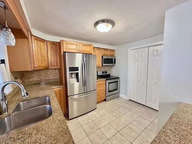 5 Tsienneto Rd UNIT 151 Derry, NH 03038 - Thumbnail 3