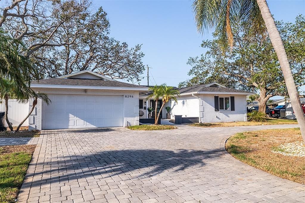 8296 33rd Ave N Saint Petersburg, FL 33710 - Thumbnail 3