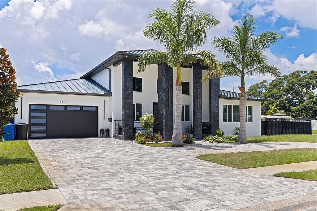 6396 18th St N Saint Petersburg, FL 33702 - Thumbnail 3