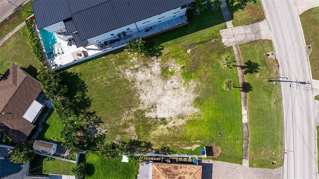 6046 Bayou Grande Blvd NE #2 Saint Petersburg, FL 33703 - Thumbnail 3