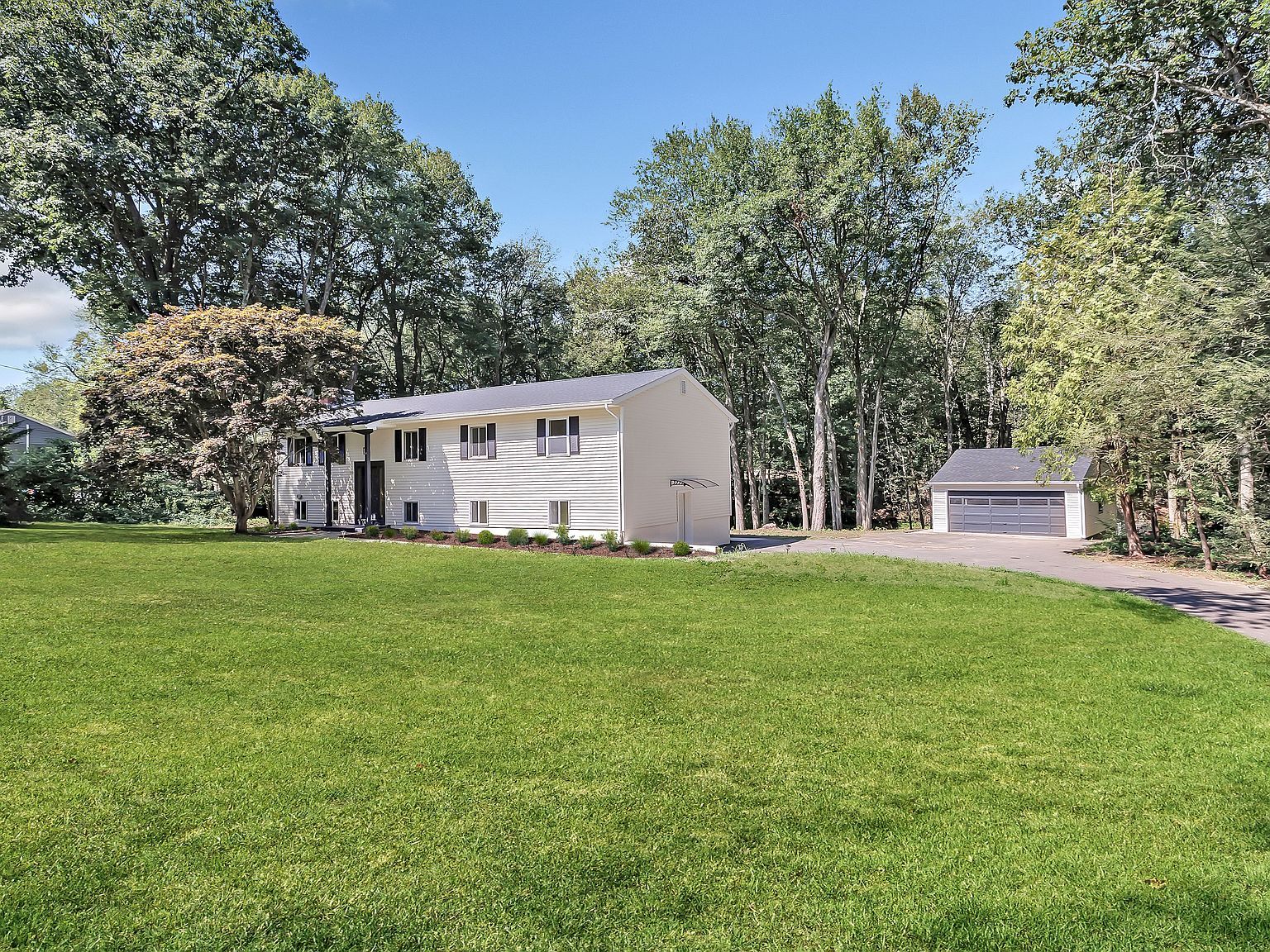 51 Great Oak Rd Shelton, CT 06484 - Thumbnail 3