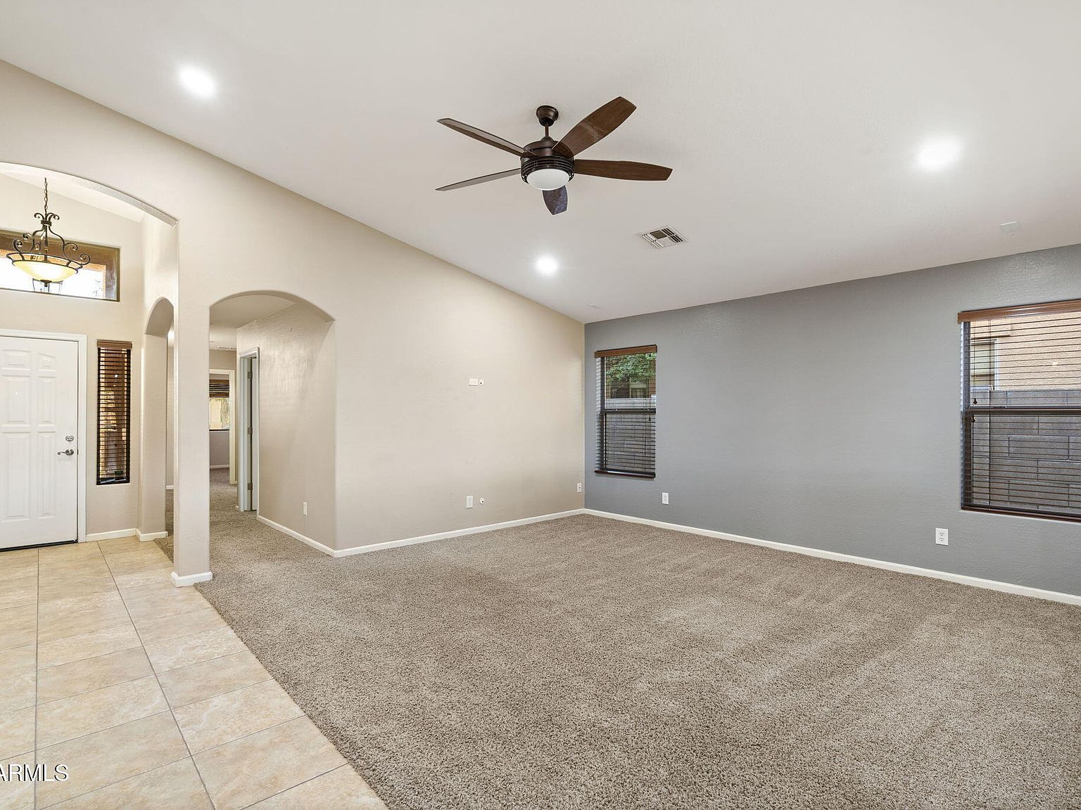 2934 E Quiet Hollow Ln Phoenix, AZ 85024 - Thumbnail 3