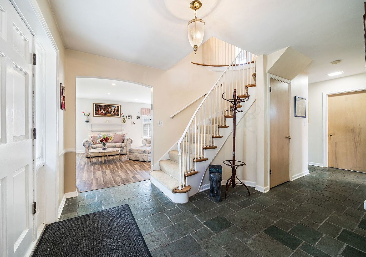 8822 Central Park Ave Evanston, IL 60203 - Thumbnail 3