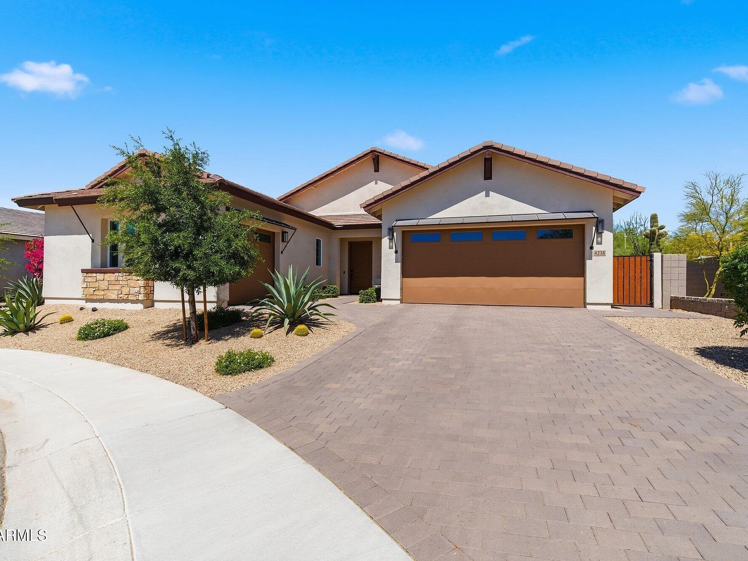 4238 E Hunter Ct Cave Creek, AZ 85331 - Thumbnail 3