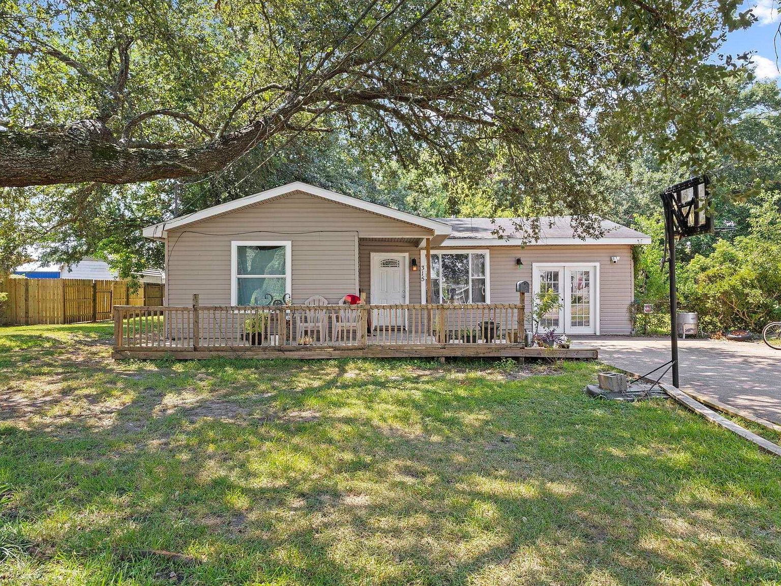 315 N 3rd St Nederland, TX 77627 - Thumbnail 3