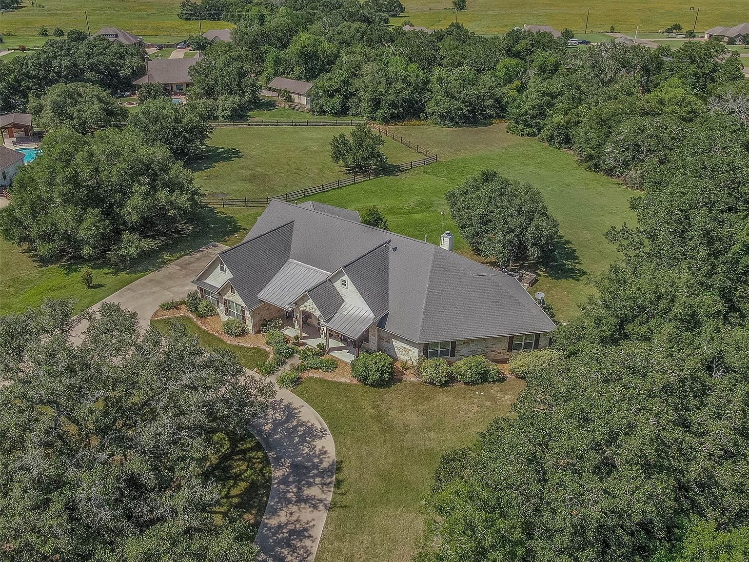 17463 Saddle Creek Dr College Station, TX 77845 - Thumbnail 3