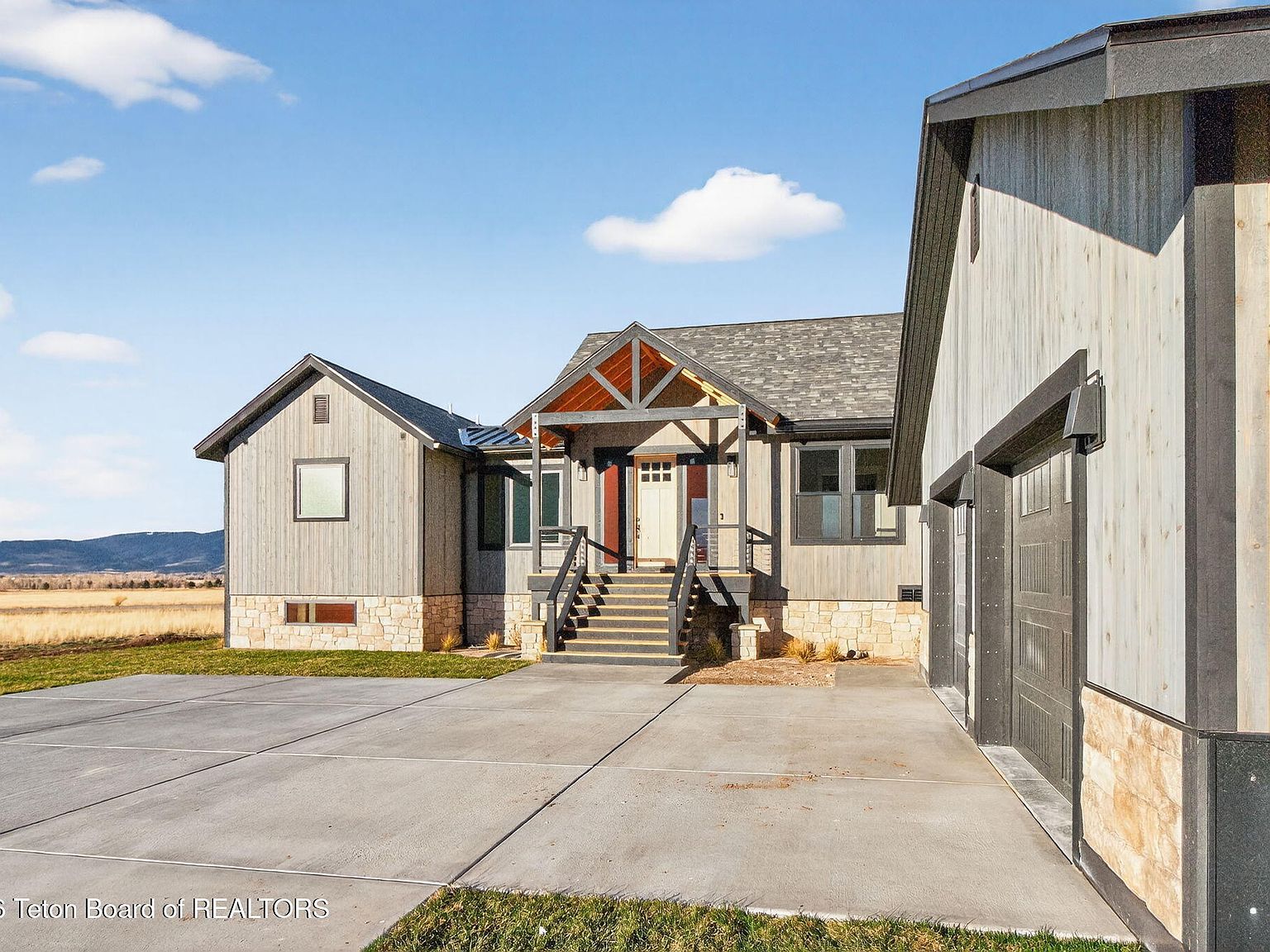 623 Royal Elk Cir Victor, ID 83455 - Thumbnail 3