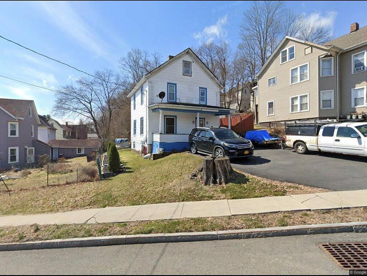 95 Scofield St Walden, NY 12586 - Thumbnail 3