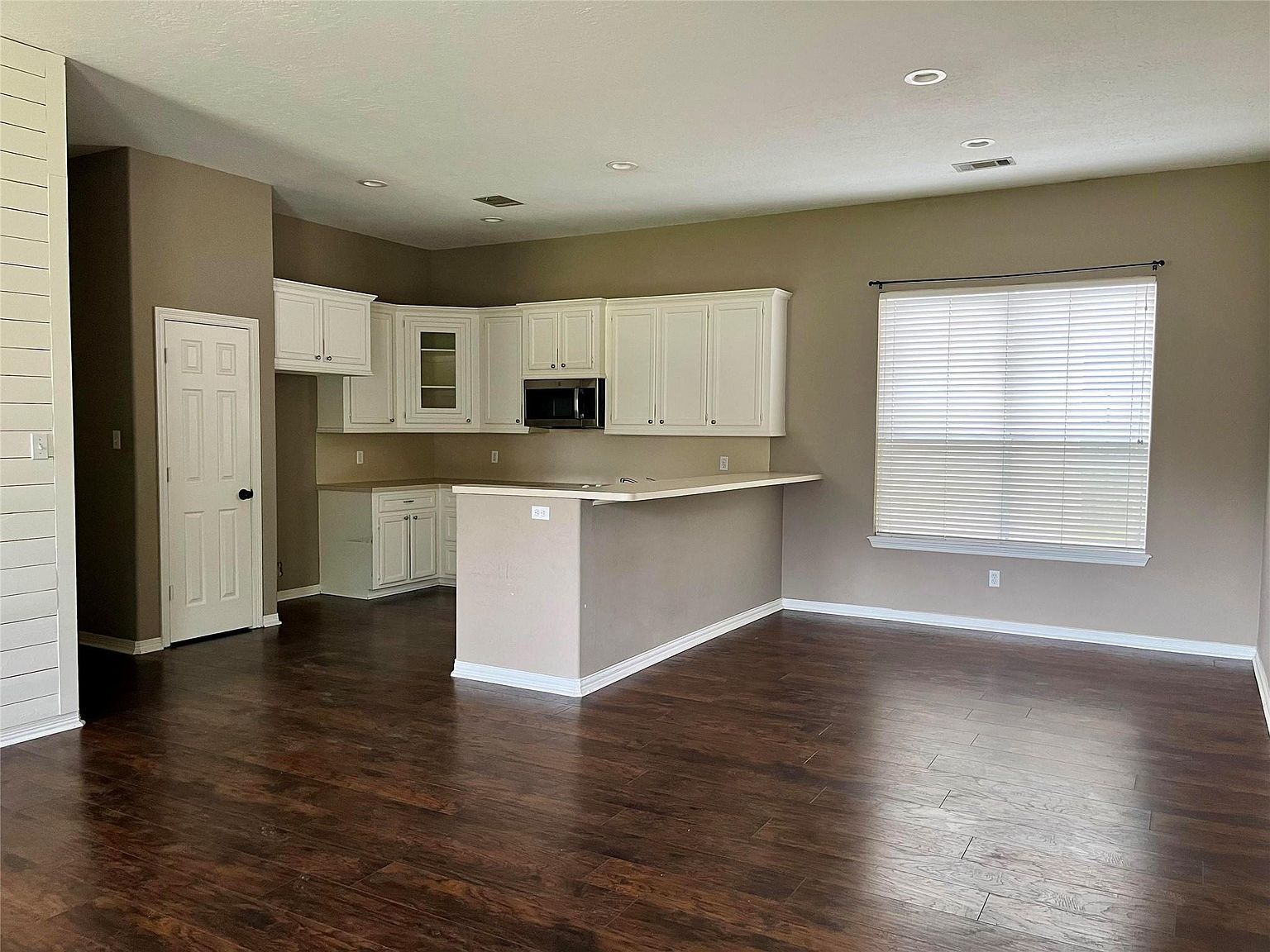 13032 Centaurus Ct Willis, TX 77318 - Thumbnail 3