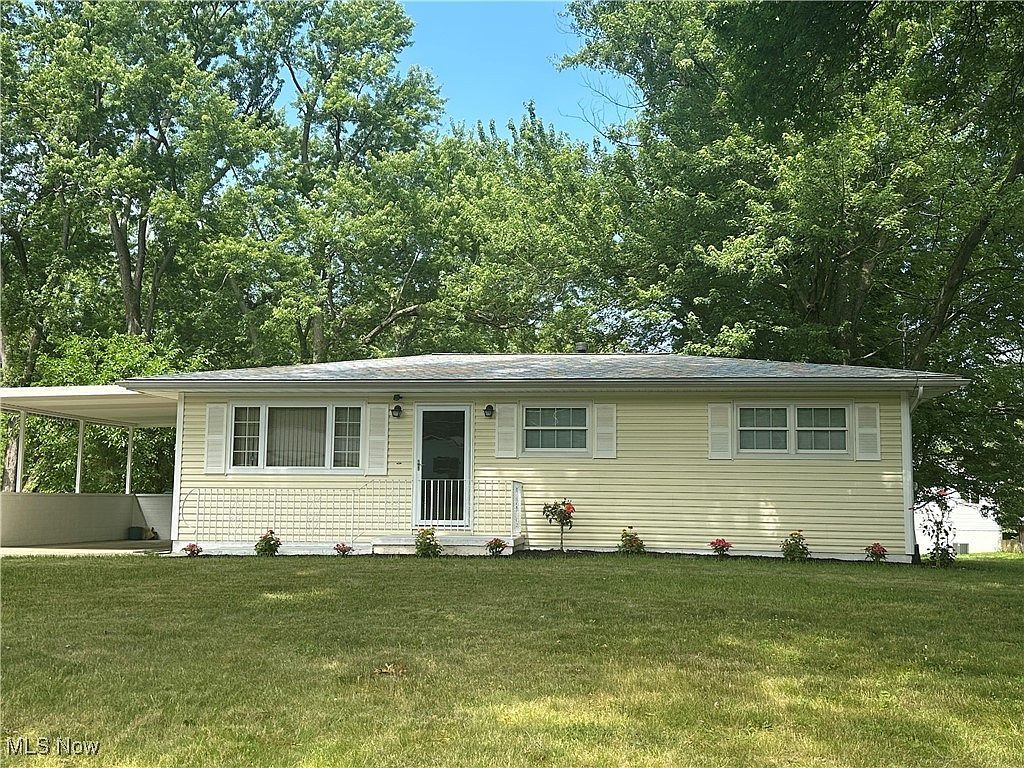 2110 S Hawkins Ave Akron, OH 44314 - Thumbnail 3