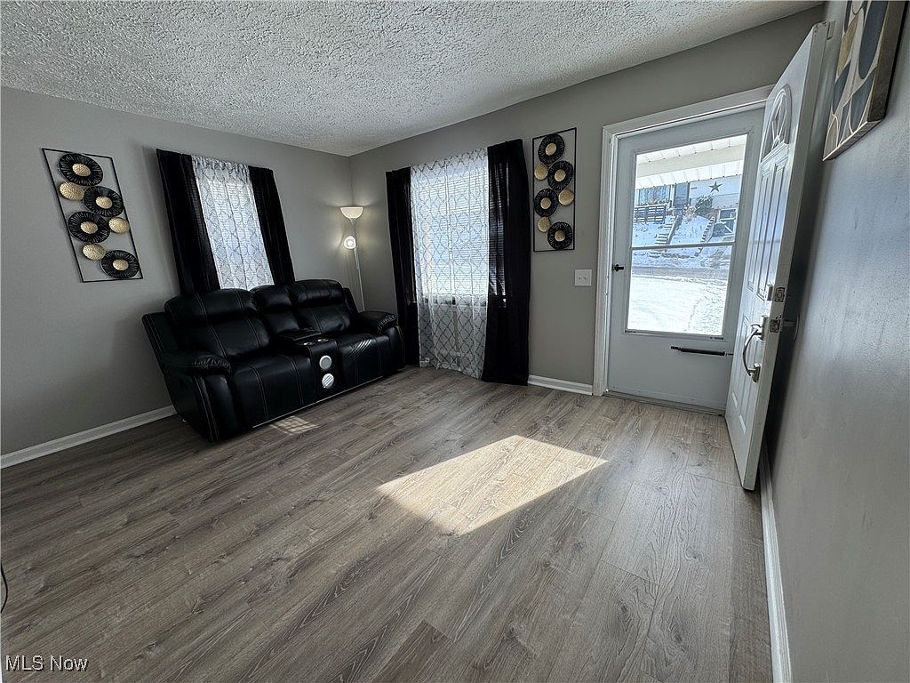 1537 25th St NW Canton, OH 44709 - Thumbnail 3