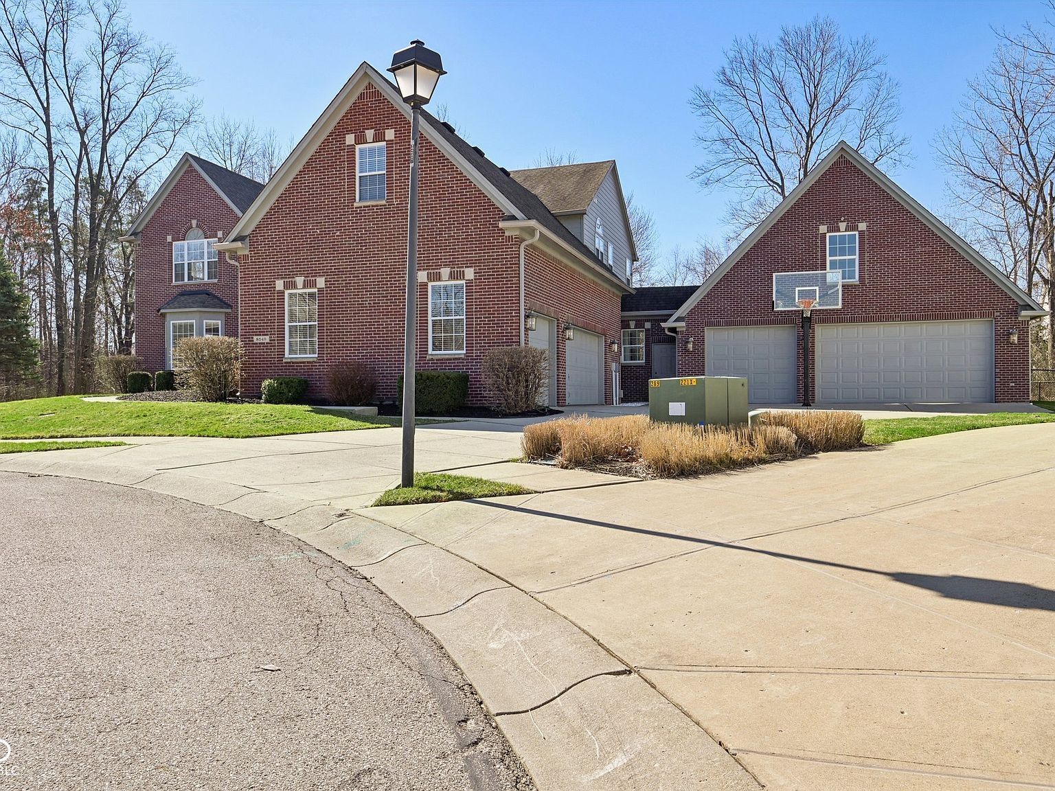8549 Plantain Ct Indianapolis, IN 46278 - Thumbnail 3
