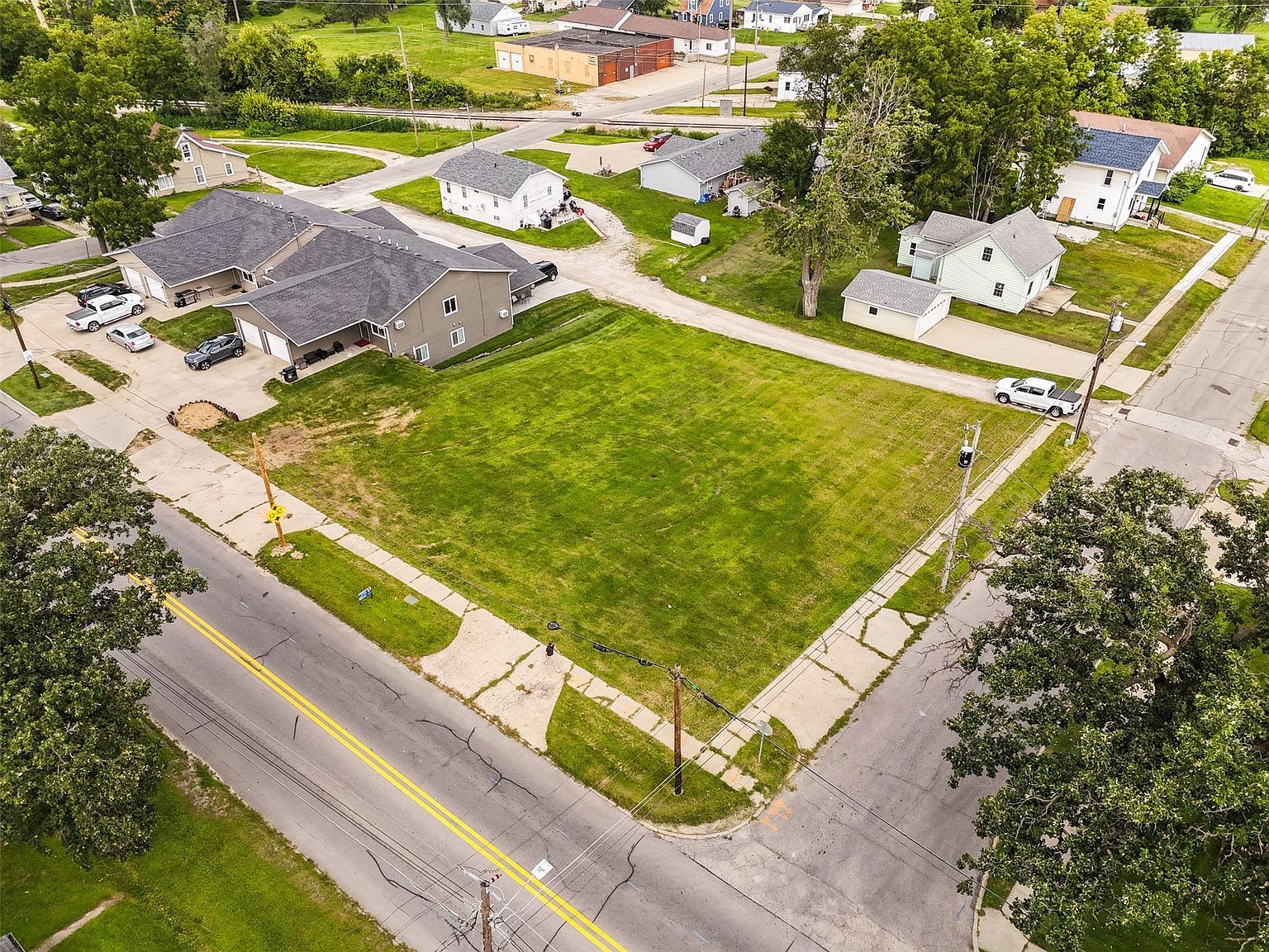 1000 1st Ave W Newton, IA 50208 - Thumbnail 3