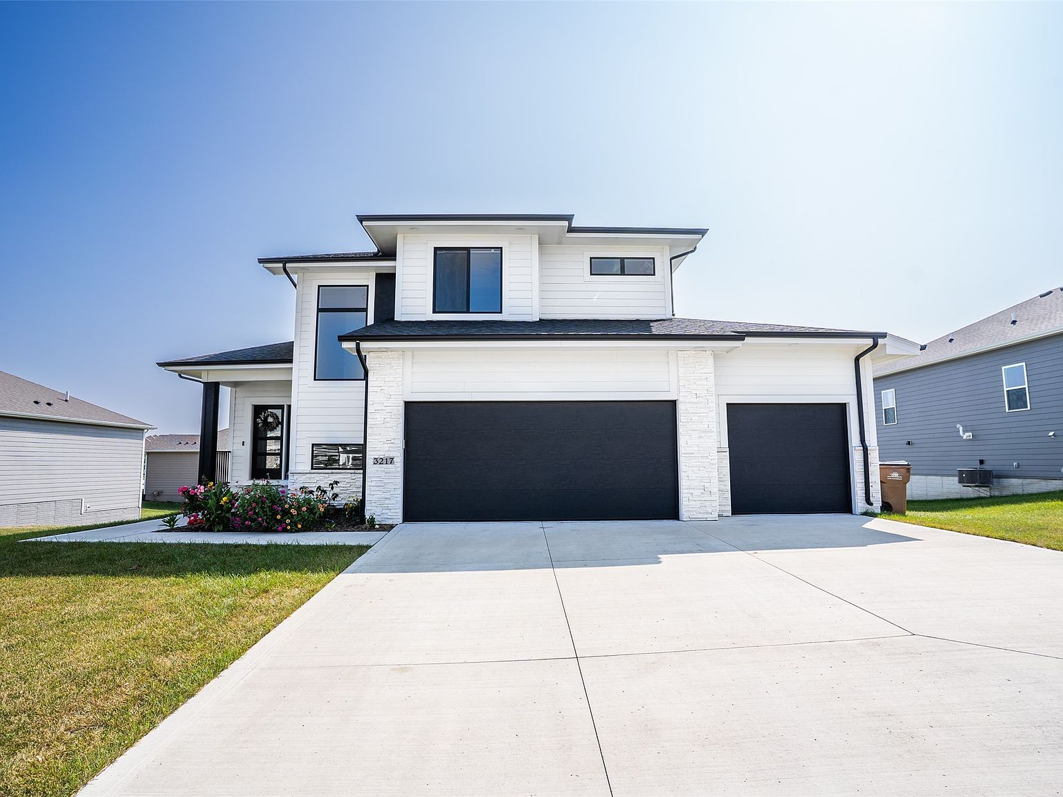 3217 Lakeview Dr SE Altoona, IA 50009 - Thumbnail 3