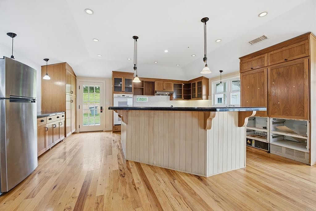 3161 Shue Pl Escondido, CA 92027 - Thumbnail 3