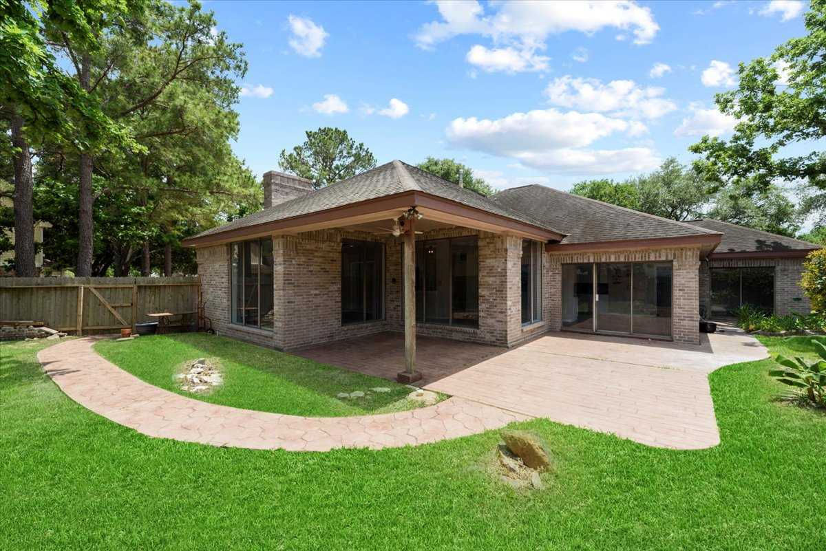 15726 Windy Glen Drive, Houston, TX, USA, 77095 - Thumbnail 2