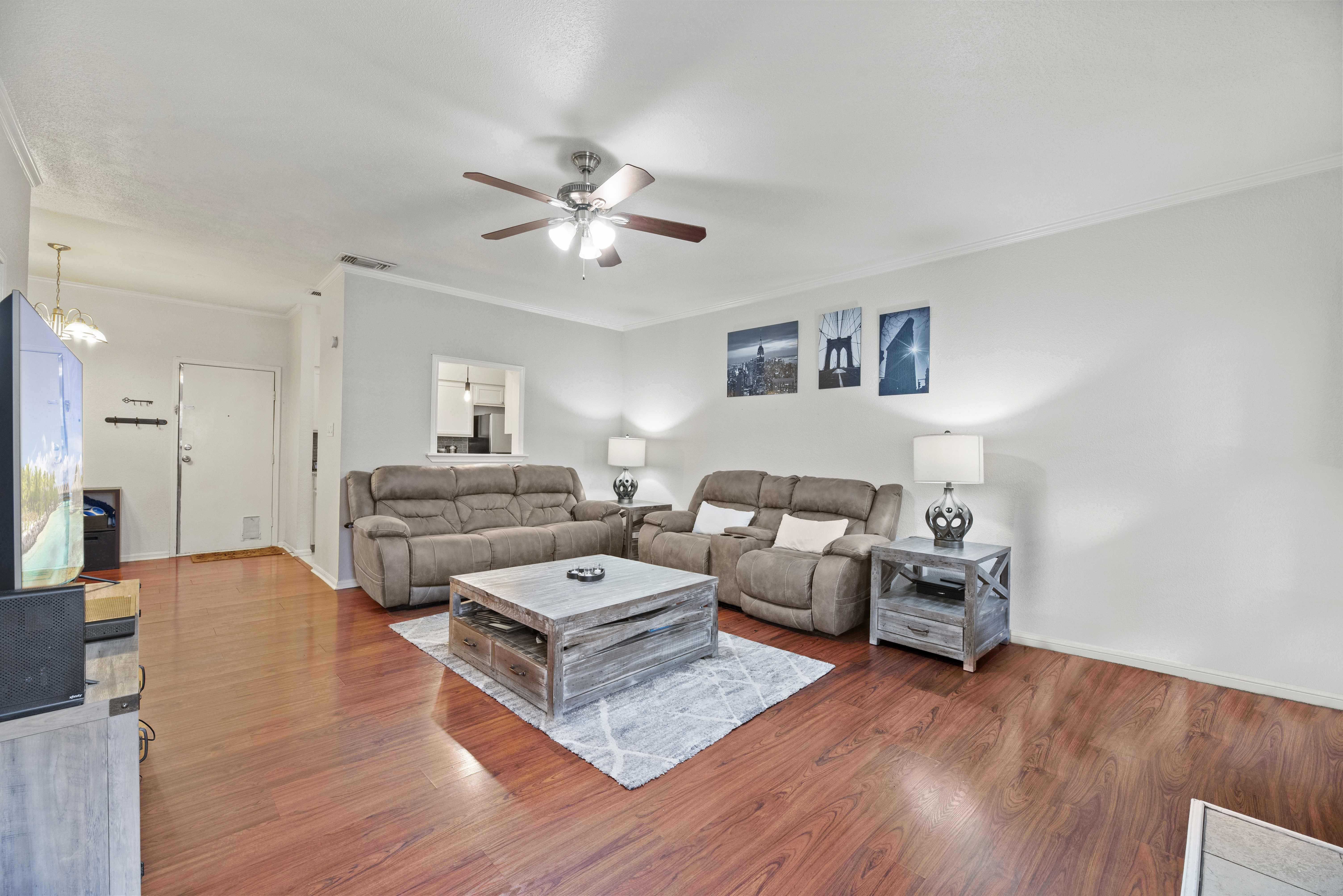 9850 Pagewood Lane, Houston, TX, USA, 77042 - Thumbnail 4