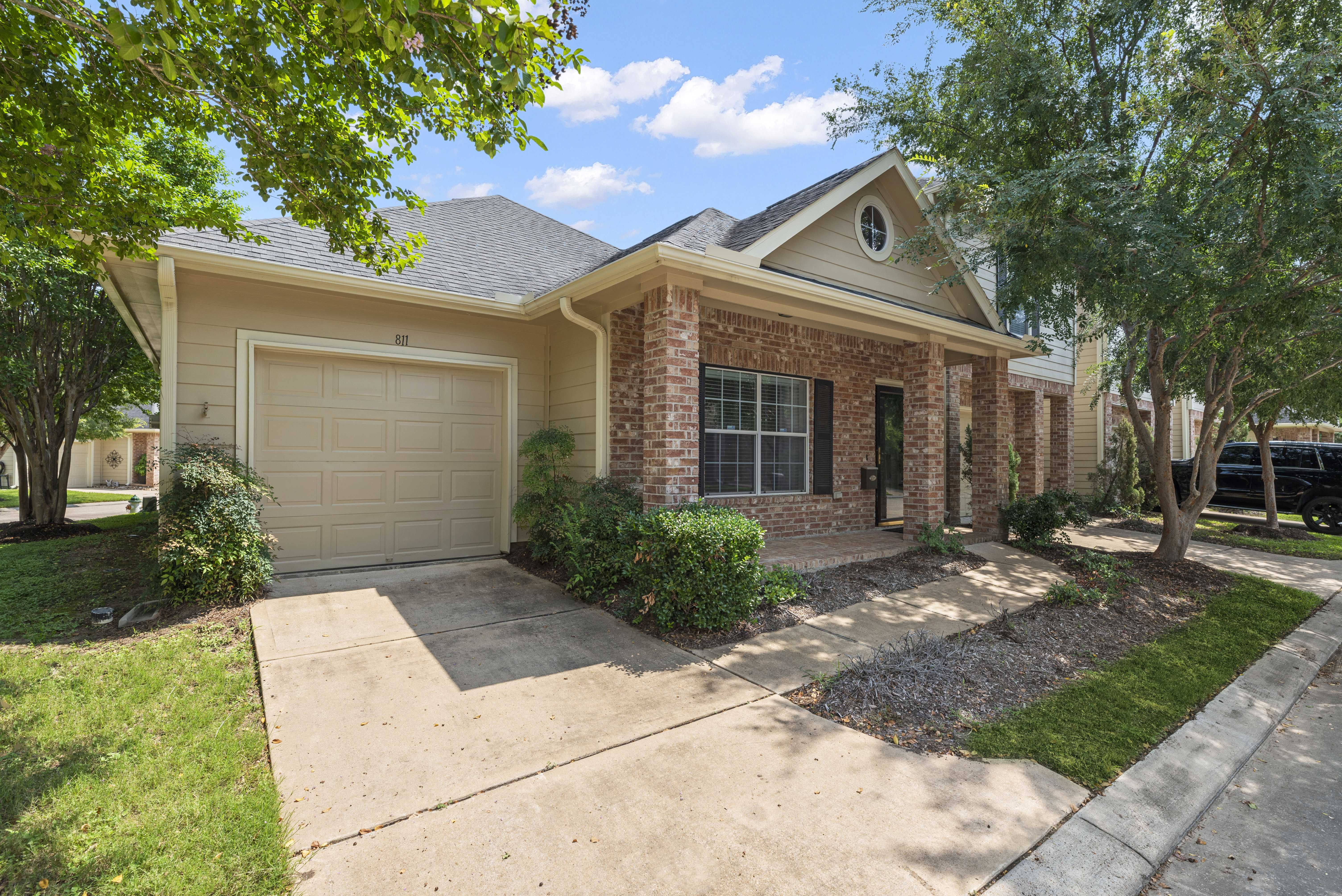 811 Sterling Creek Circle, Katy, TX, USA, 77450 - Thumbnail 3