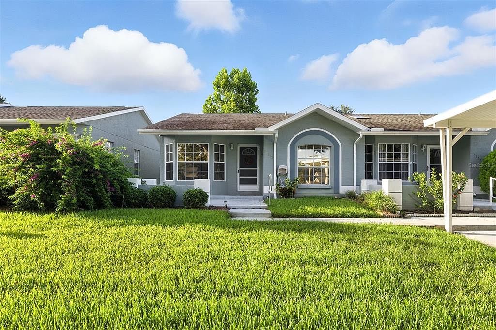 38335 Eucalyptus Dr Zephyrhills, FL 33542 - Thumbnail 3