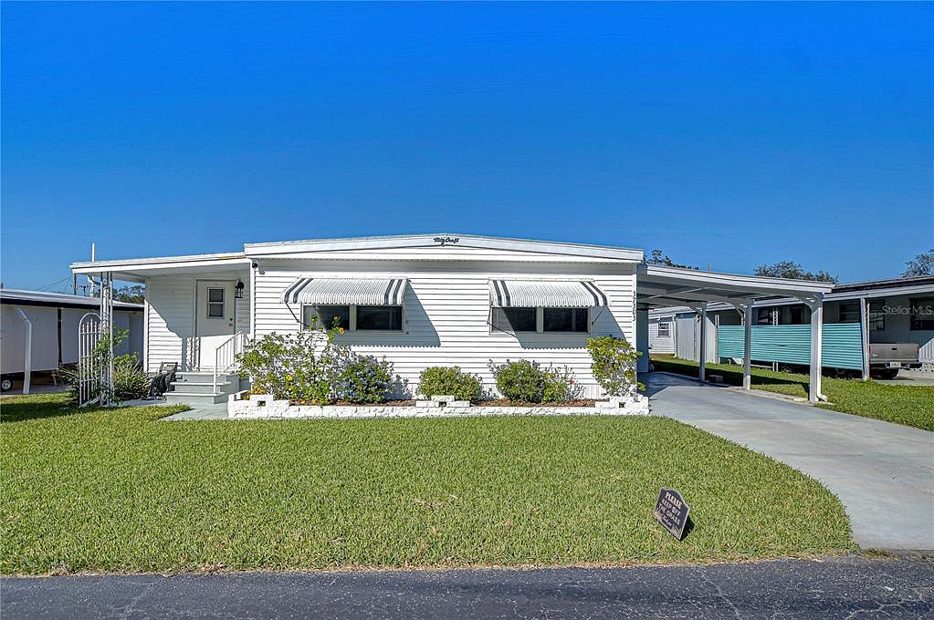 37303 Kinkaid Dr Zephyrhills, FL 33541 - Thumbnail 3