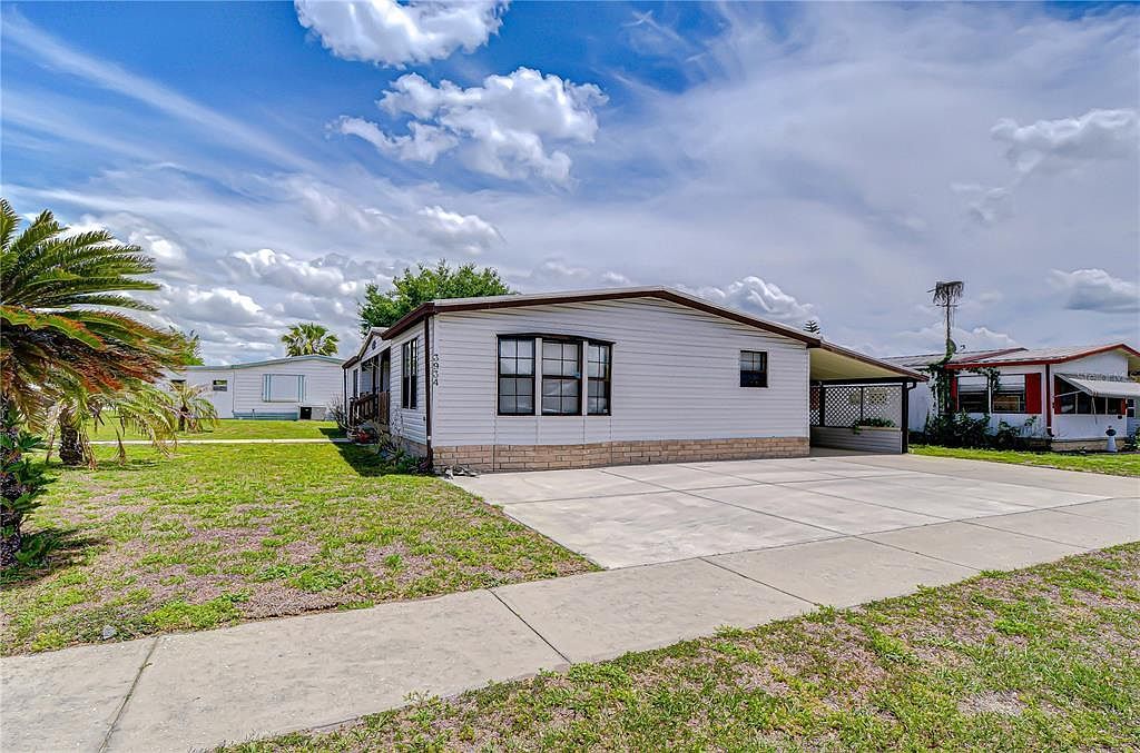 3934 Sarah Dr Zephyrhills, FL 33543 - Thumbnail 3