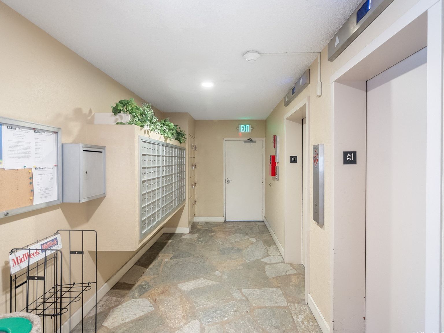 710 Lunalilo St APT 402 Honolulu, HI 96813 - Thumbnail 3