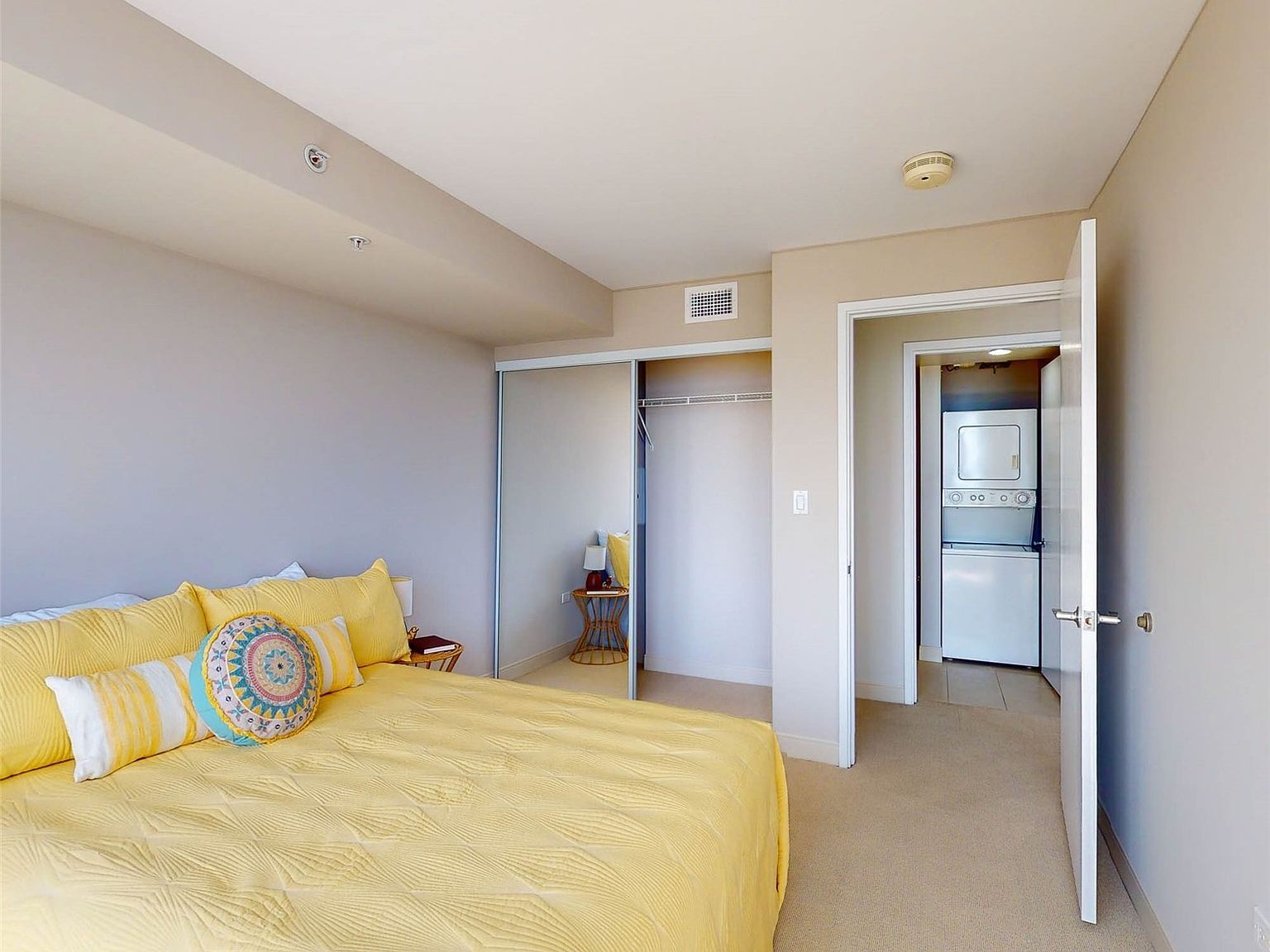 1009 Kapiolani Blvd APT 2404 Honolulu, HI 96814 - Thumbnail 3