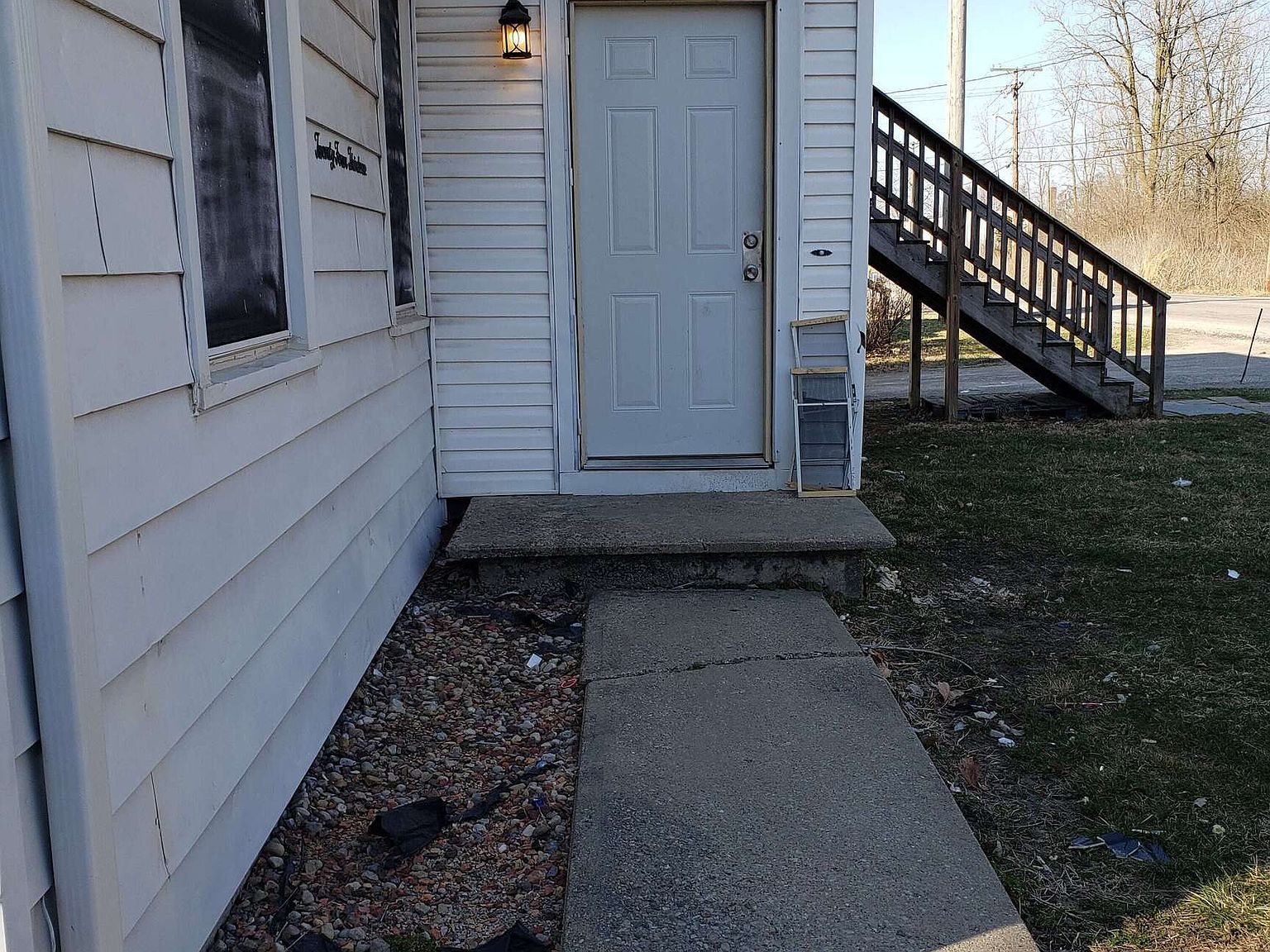 2413 S Gharkey St Muncie, IN 47302 - Thumbnail 3