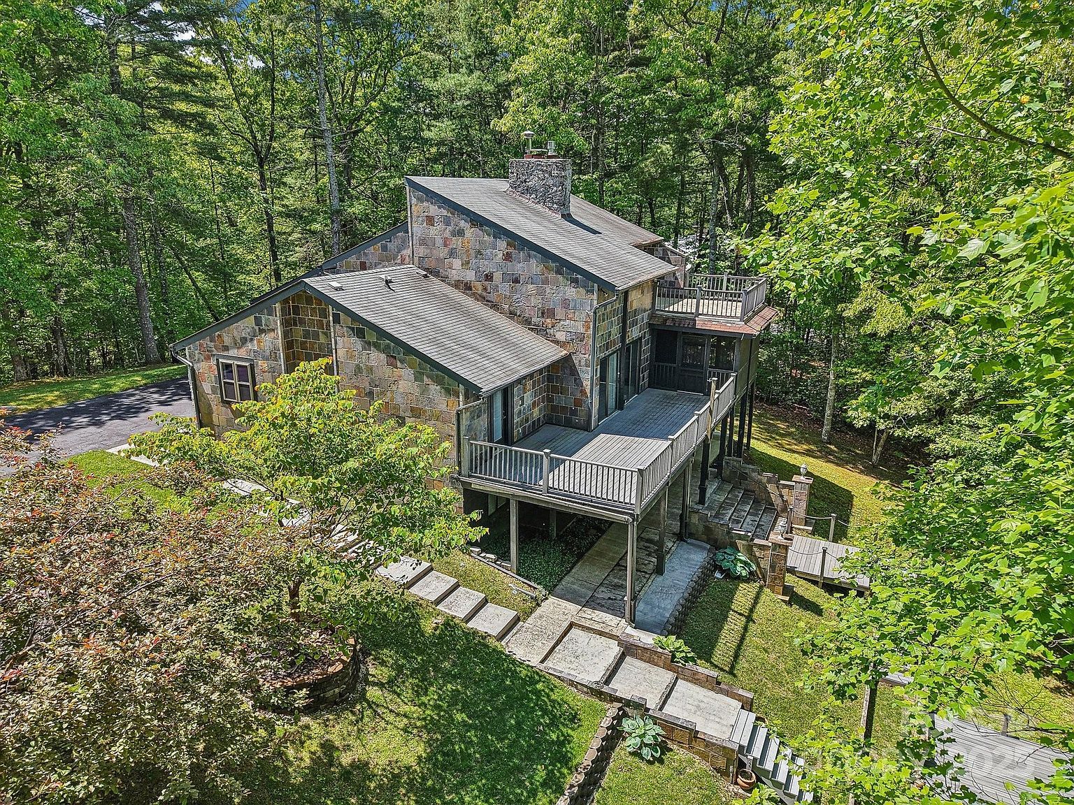 50 Whiskey Creek Rd Hendersonville, NC 28739 - Thumbnail 3