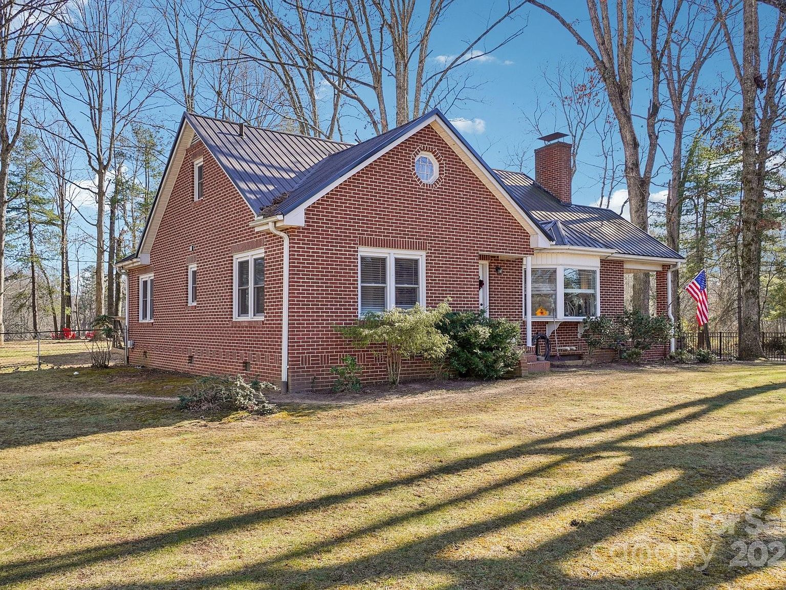 2510 Old Spartanburg Rd East Flat Rock, NC 28726 - Thumbnail 3