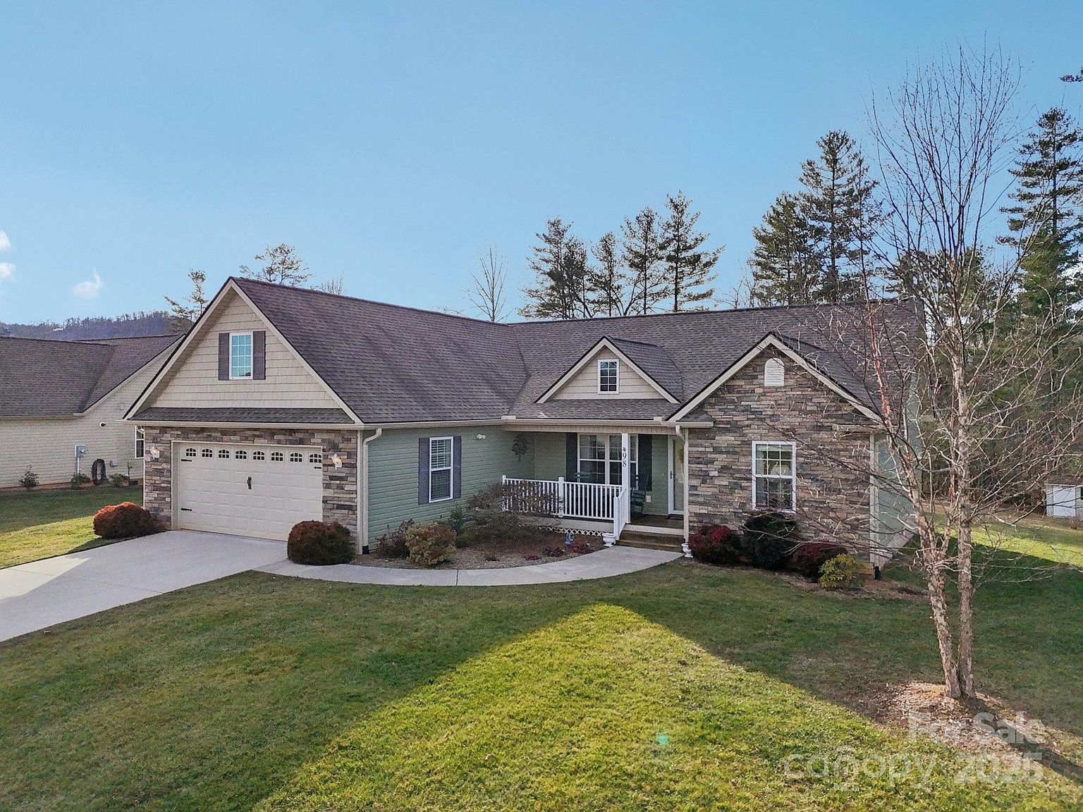 98 Asher Ln Etowah, NC 28729 - Thumbnail 3