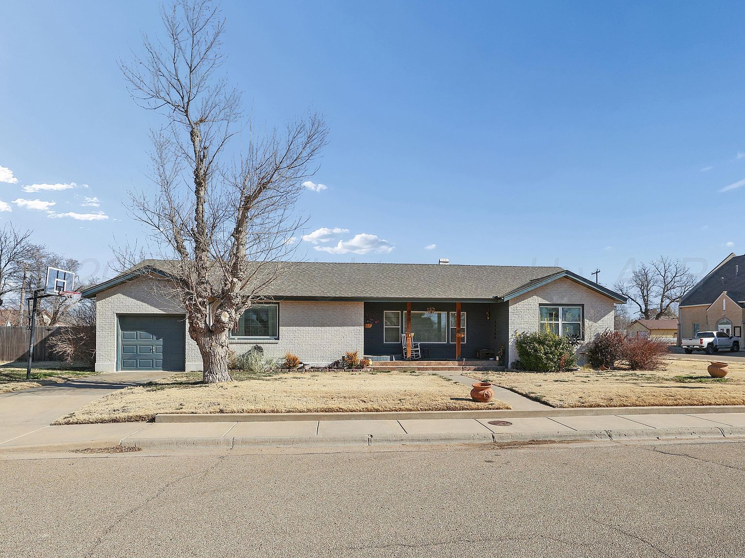 602 N Main St Stratford, TX 79084 - Thumbnail 3