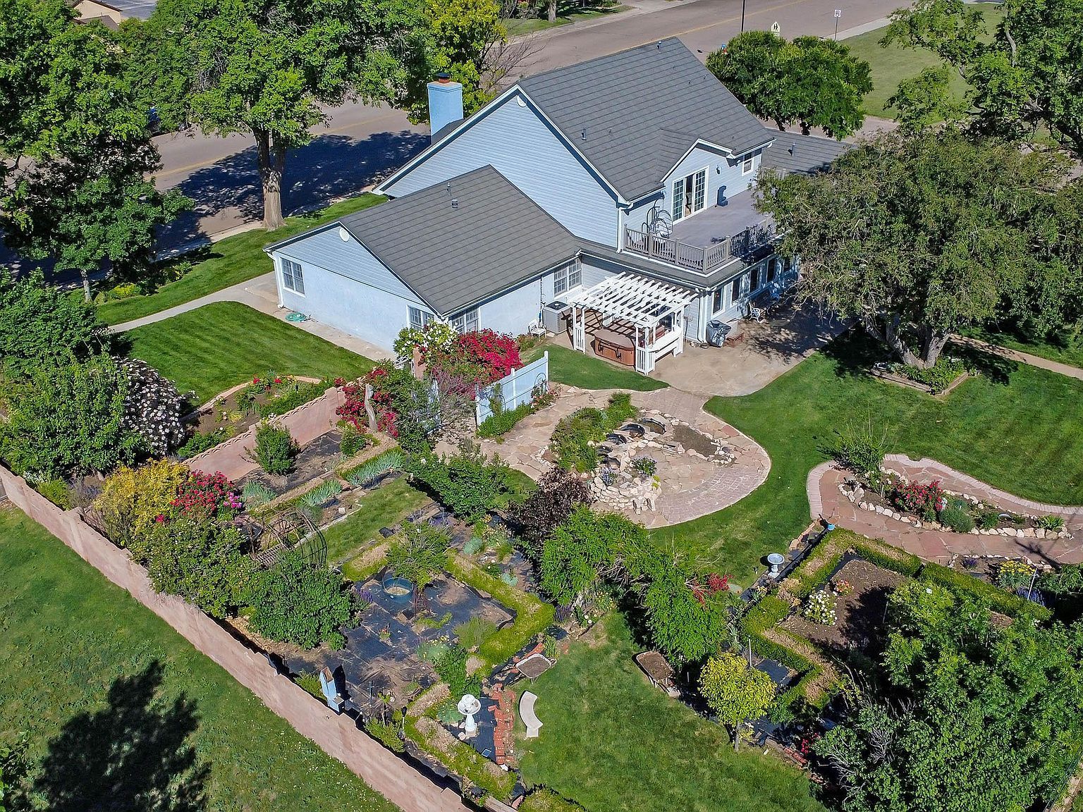 620 N Main St Stratford, TX 79084 - Thumbnail 3