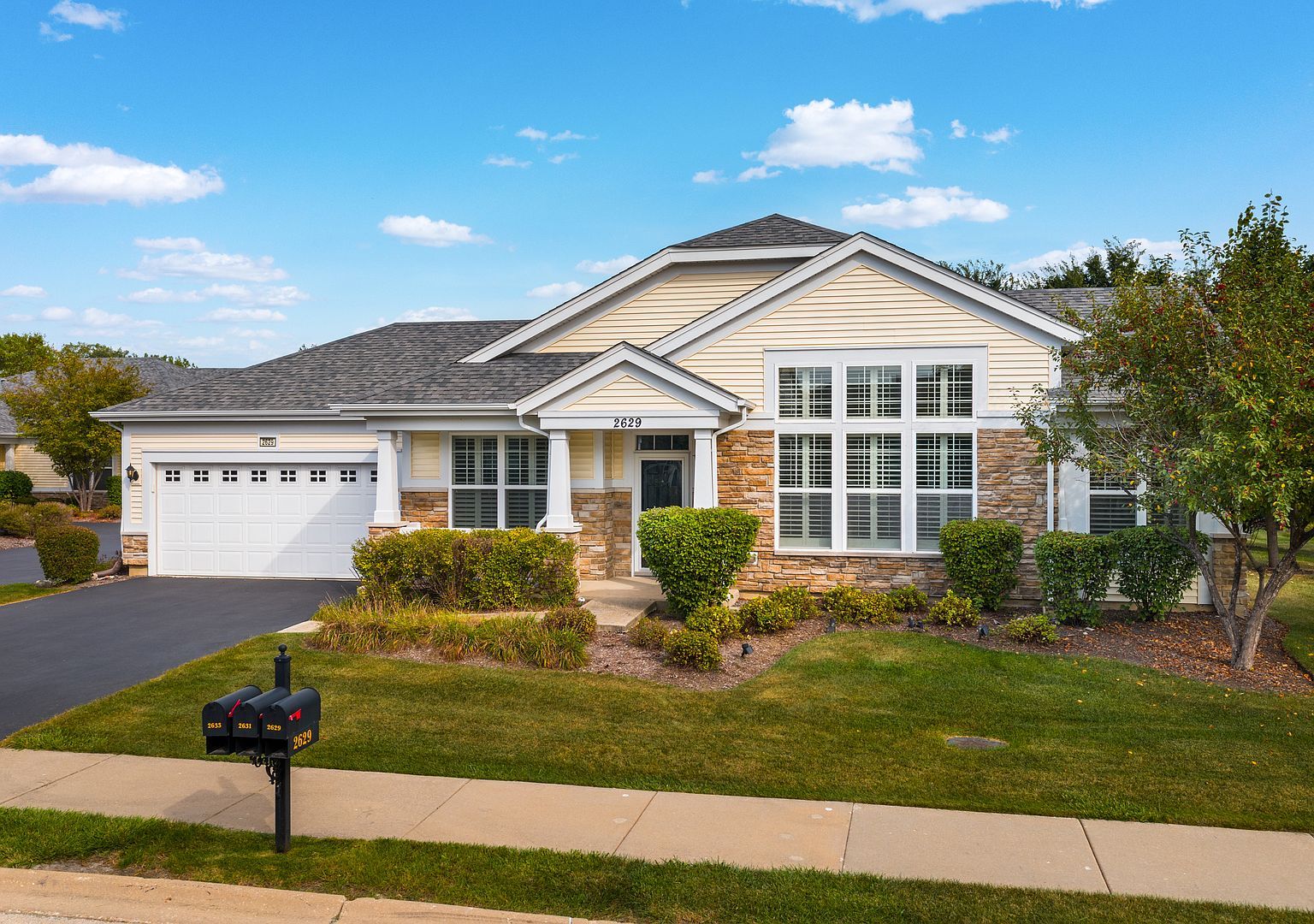 2629 Camberley Cir Naperville, IL 60564 - Thumbnail 3