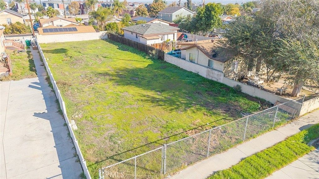 1243 E St LOT 27 Corona, CA 92882 - Thumbnail 3