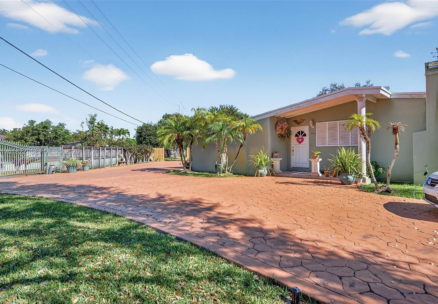 9401 SW 97th Ave Miami, FL 33176 - Thumbnail 3