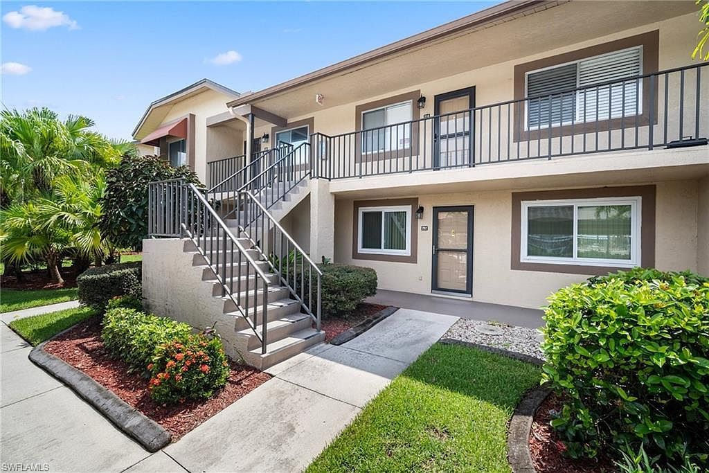 13090 Cross Creek Ct APT 210 Fort Myers, FL 33912 - Thumbnail 3